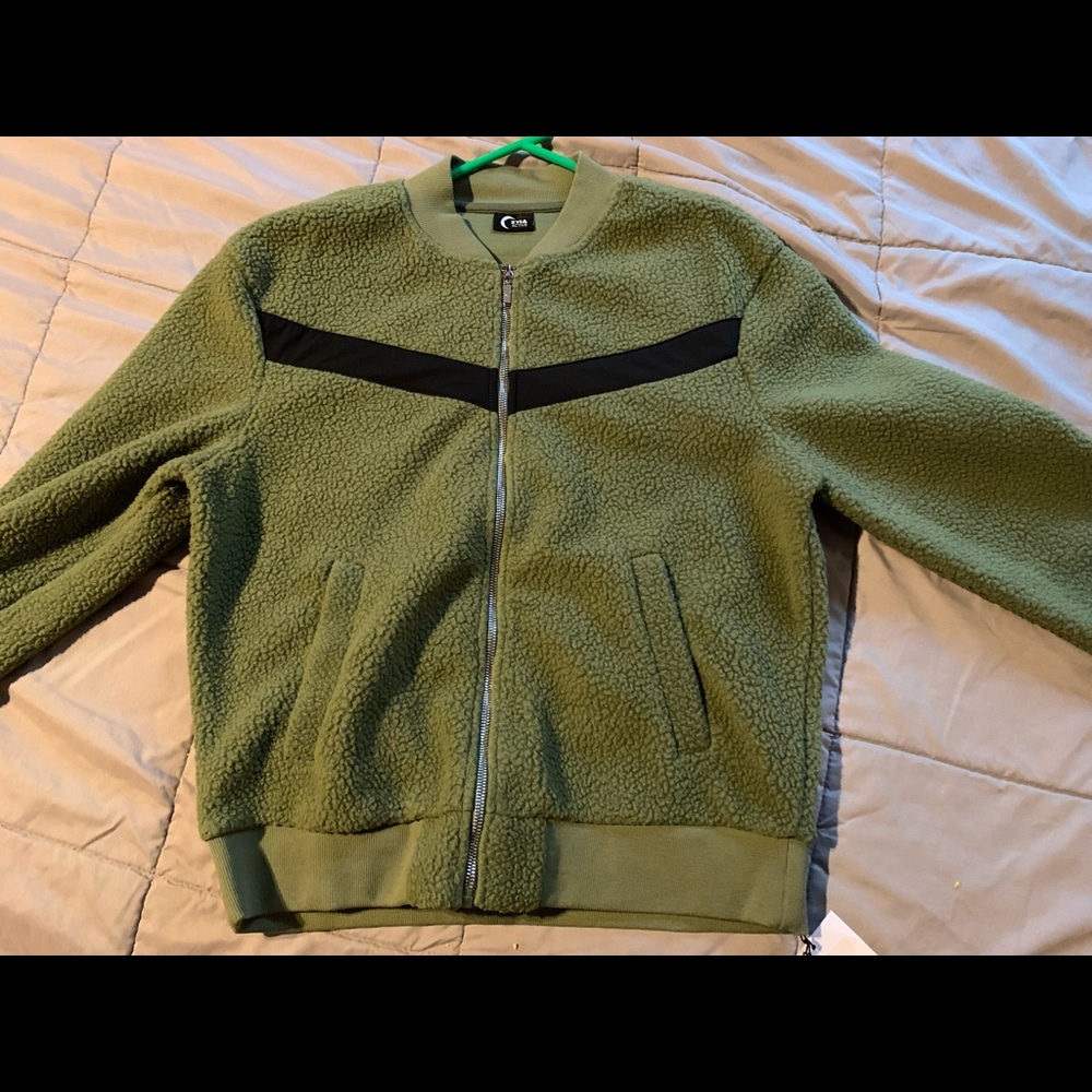 Zyia Activewear Flying V Fleece jacket